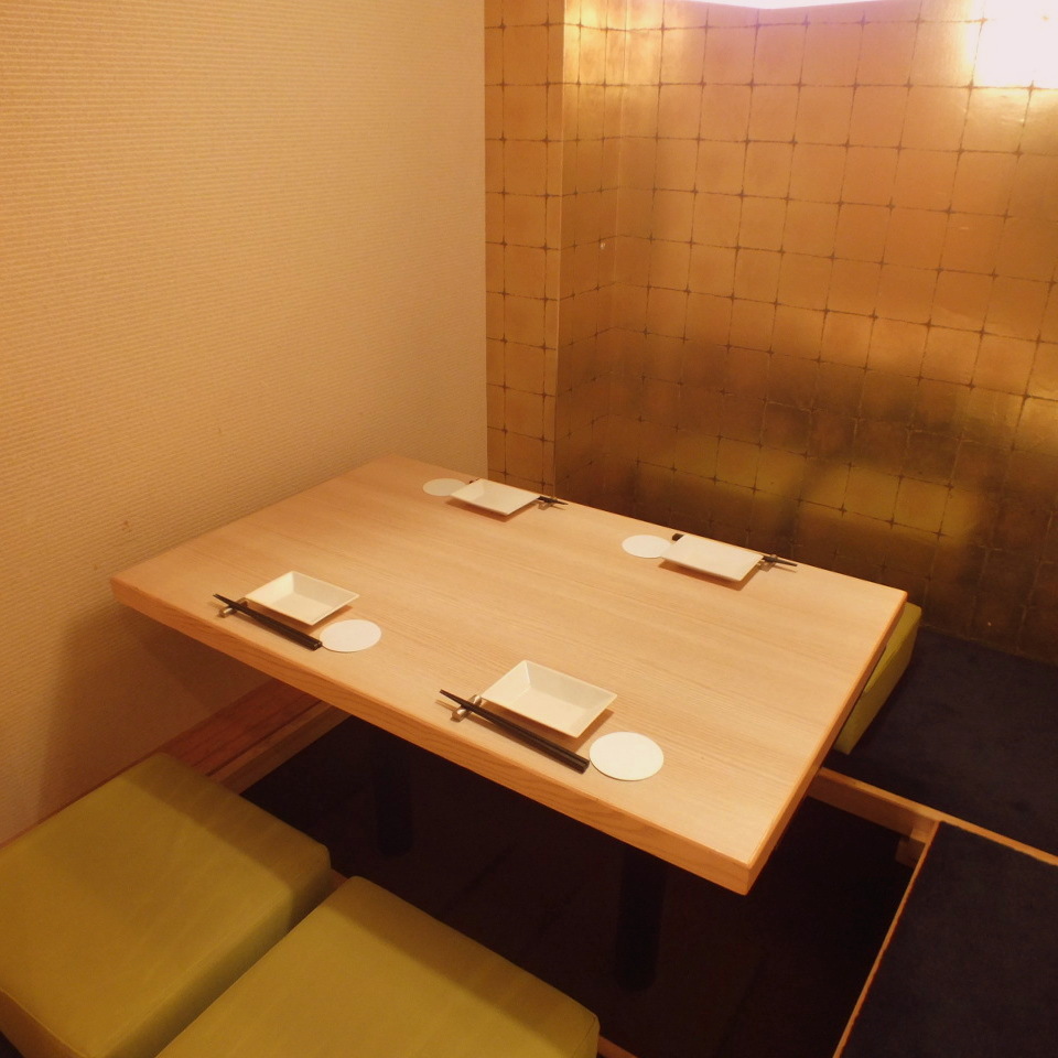 盛夏の夜を彩る個室の静寂と旬の宴会コースで特別なひとときを